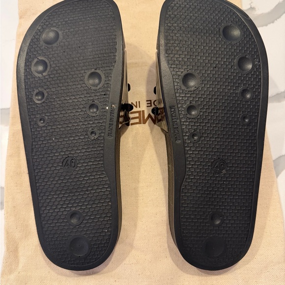 Carmen Sol Black Studded Slide Sandals with Bag - Picture 7 of 7